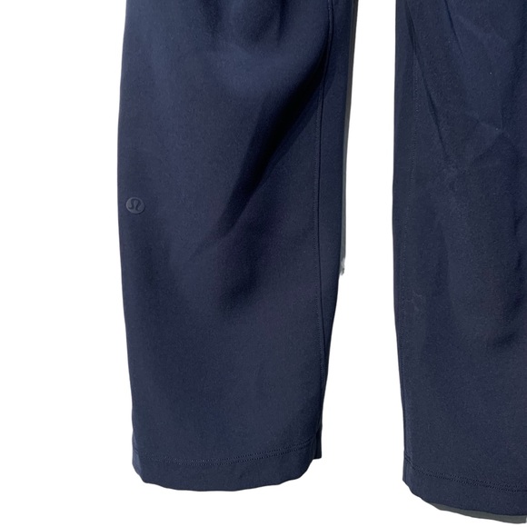 LULULEMON | Women’s On The Fly CROP *Woven 23"- True Navy - Sz 8 - Picture 7 of 14